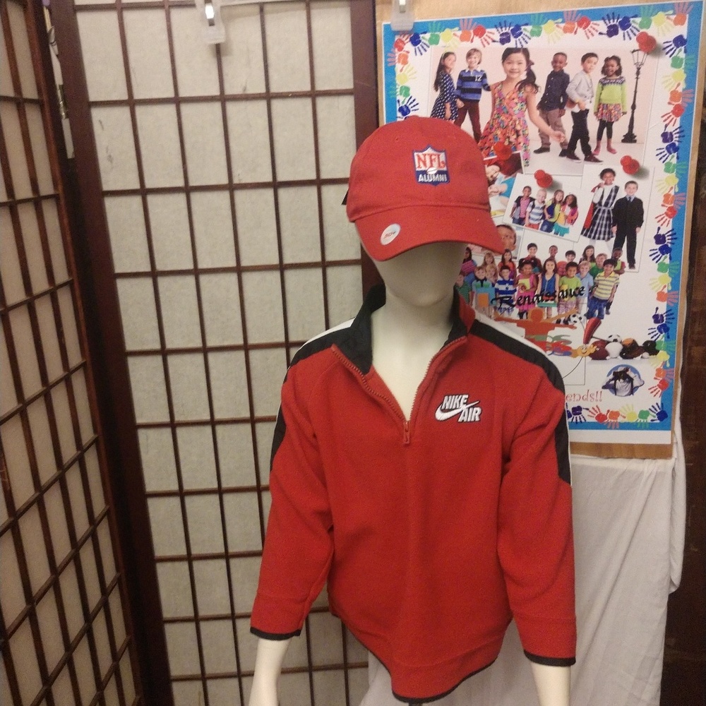 Boys Nike Fleece top